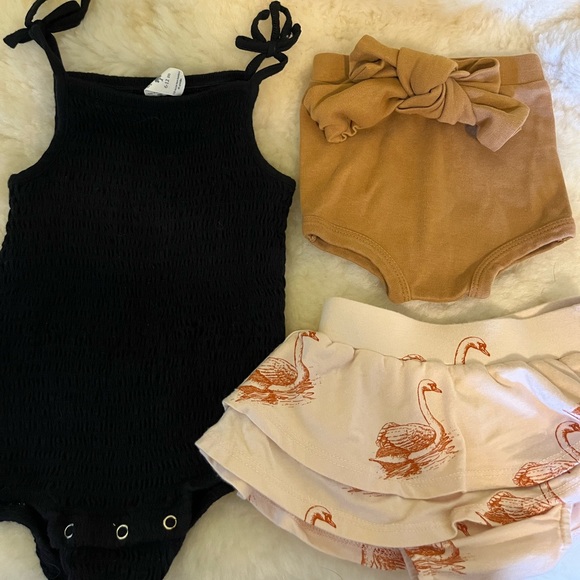 Kate Quinn outfit set 6-12 months - Picture 1 of 1